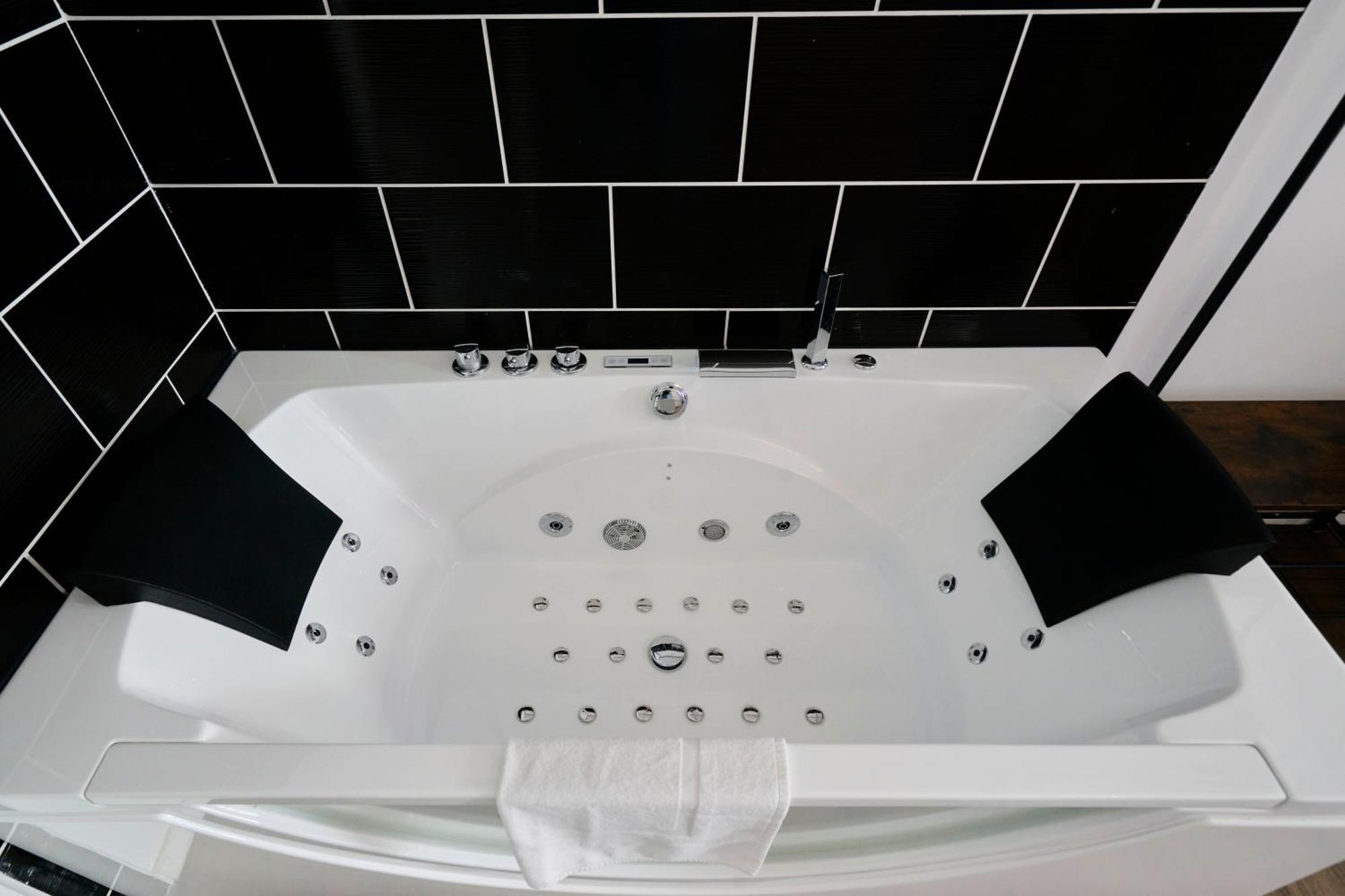 Appartamento Ng Prestige - Lille L Roubaix Trichon - Balneo - Netflix - Wifi Esterno foto