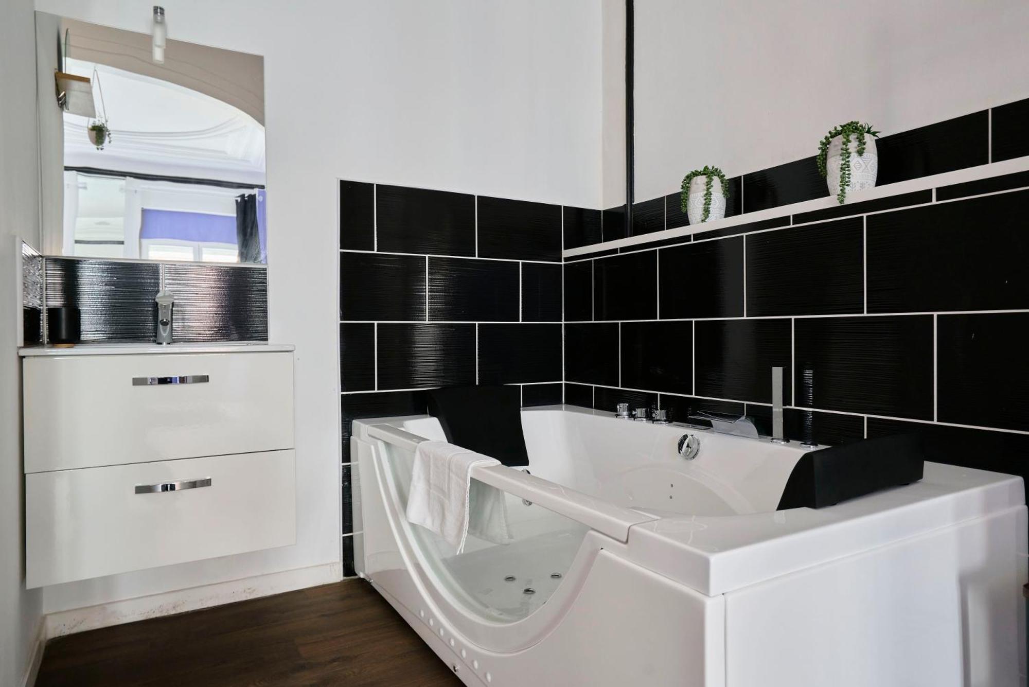 Appartamento Ng Prestige - Lille L Roubaix Trichon - Balneo - Netflix - Wifi Esterno foto